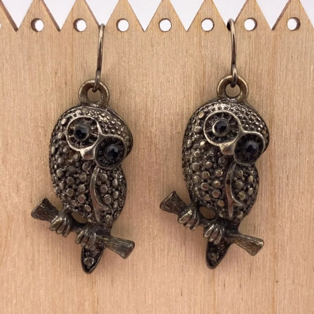 (8) Owls with Rhinestone Eyes Earrings